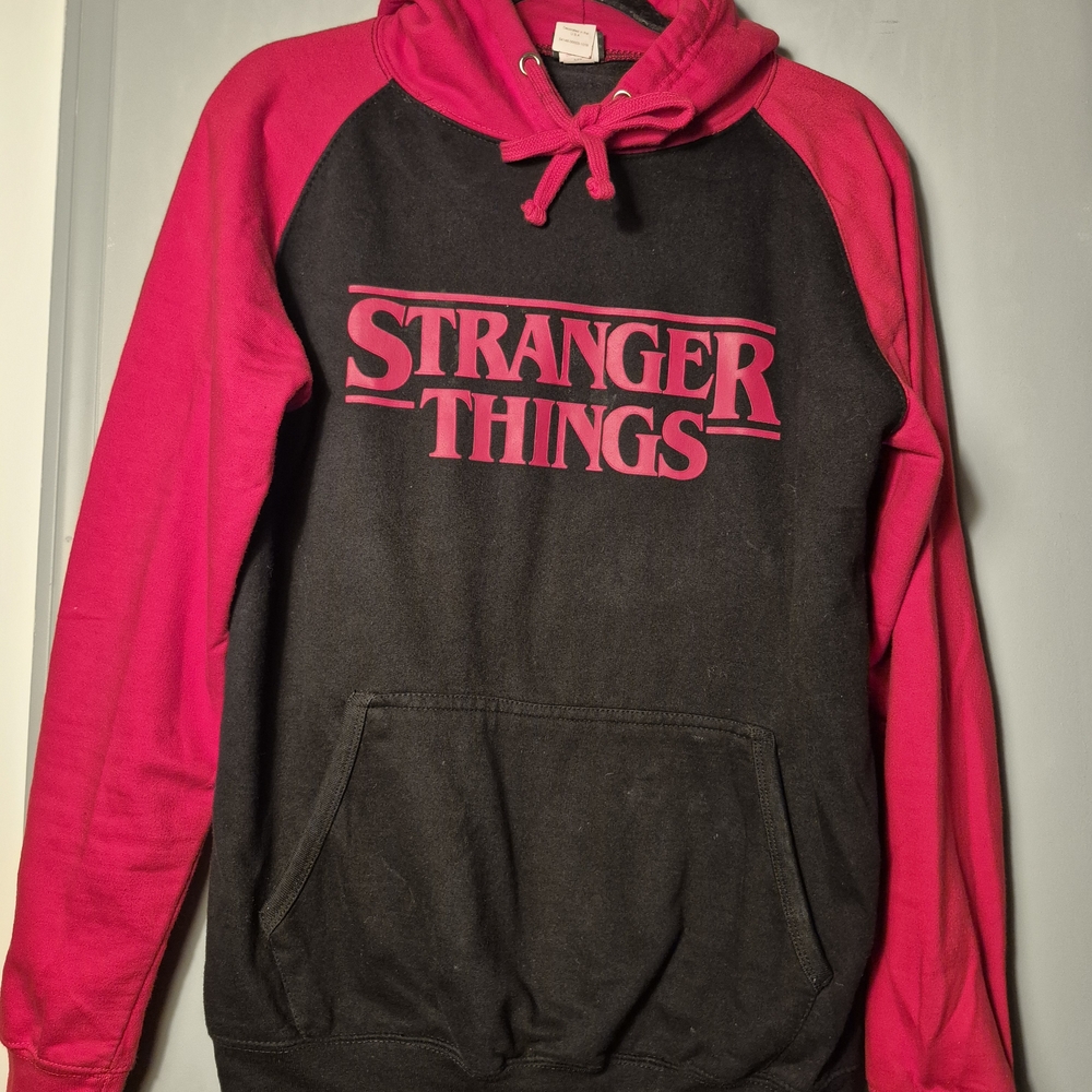 Universal Studios x Stranger Things Hoodie - Picture 5 of 8